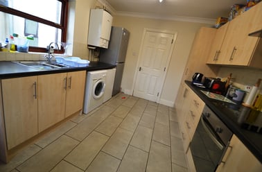 Cathays, Cardiff - Image 2