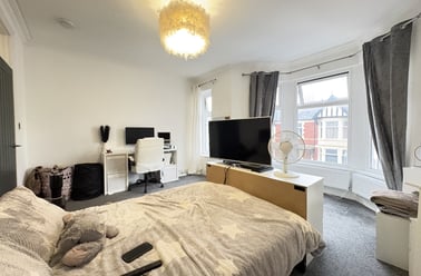 Grangetown, City Centre, Cardiff - Image 3