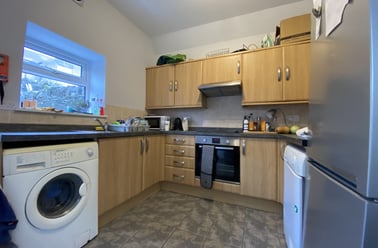 Cathays, Cardiff - Image 3