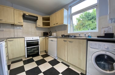 Cathays, Cardiff - Image 2