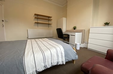Cathays, Cardiff - Image 3