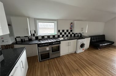 Uplands Crescent, Uplands, Swansea - Image 2
