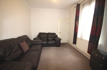 Heath, Cathays, Cardiff - Image 2