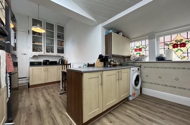 Heath, Gabalfa, Cardiff - Image 2