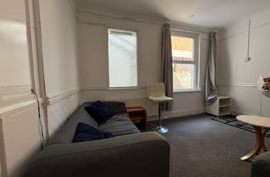 Heath, Gabalfa, Cardiff - Image 2