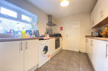 Roath, Cathays, Cardiff - Image 2