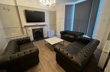 Walter Rd , City Centre, Swansea - Image 2