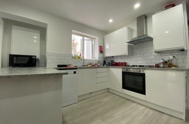 Cathays, Plasnewydd, Cardiff - Image 2