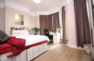 Cathays, Cardiff - Image 3