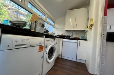 Cathays, Cardiff - Image 2