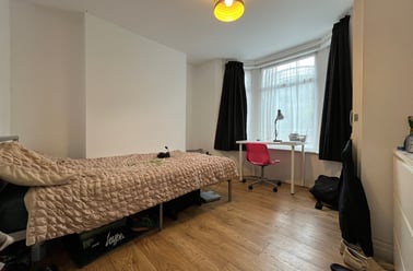 Cathays, Cardiff - Image 3