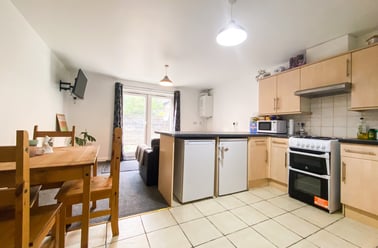 Roath, Plasnewydd, Cardiff - Image 2