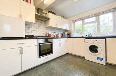 Roath, Cathays, Cardiff - Image 2
