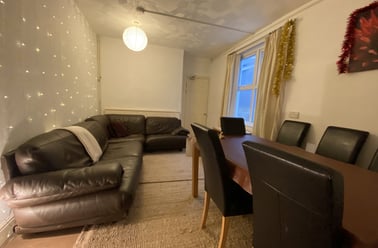 Roath, Cathays, Cardiff - Image 2