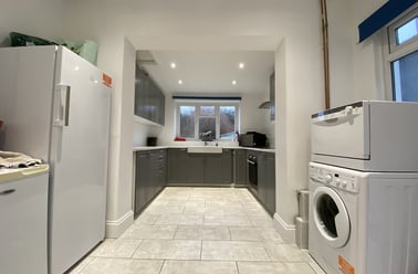 Roath, Cathays, Cardiff - Image 3