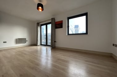 Cardiff Bay, Splott, Cardiff - Image 2