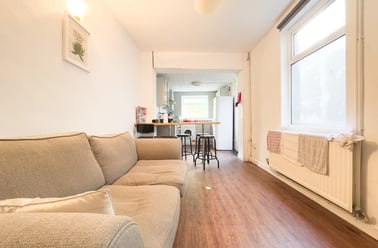 Roath, Plasnewydd, Cardiff - Image 2