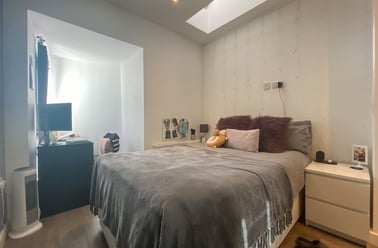 Cathays Park, City Centre, Cardiff - Image 3