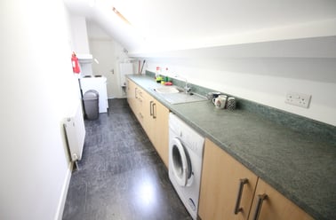Roath, Plasnewydd, Cardiff - Image 3