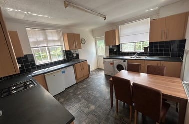 Cathays, Cardiff - Image 2