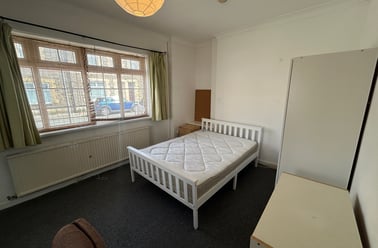 Cathays, Cardiff - Image 3