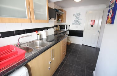 Roath, Plasnewydd, Cardiff - Image 3