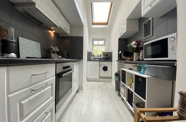 Roath, Plasnewydd, Cardiff - Image 2