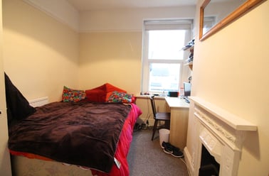 Cathays, Cardiff - Image 3