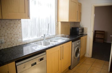 312631estate_agent_feeds, Selly Park, Birmingham - Image 2