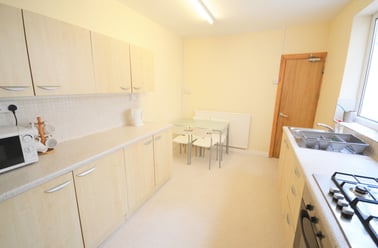 St Helens Avenue, Brynmill, Swansea - Image 2