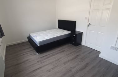  2, 18, Cathays, Cardiff - Image 3