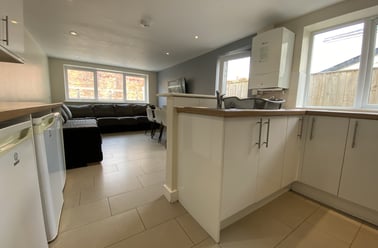 Cathays, Plasnewydd, Cardiff - Image 2
