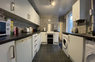 Cathays, Cardiff - Image 2