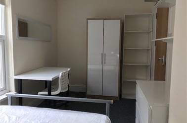 Alexandra Terrace, Uplands, Swansea - Image 3