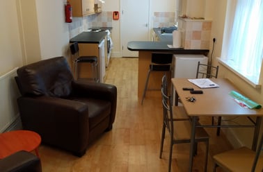 Sandfields, Neath, Swansea - Image 2