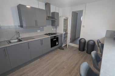 N/A, Adamstown, Cardiff - Image 2