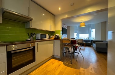 Cathays, Cardiff - Image 2