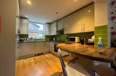 Cathays, Cardiff - Image 3