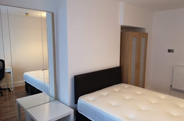 Port Tennant, Swansea - Image 3