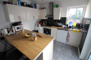 Cathays, Cardiff - Image 2