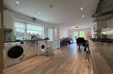 Cathays, Cardiff - Image 3