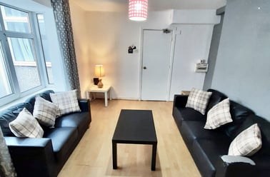 Mount Pleasant, Swansea - Image 2