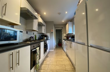 Cathays, Cardiff - Image 2