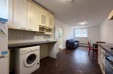 Roath, Adamstown, Cardiff - Image 3