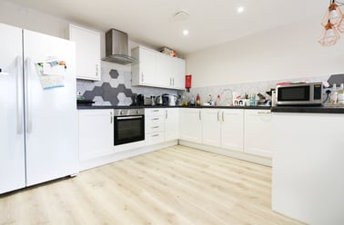 Cathays, Cardiff - Image 3