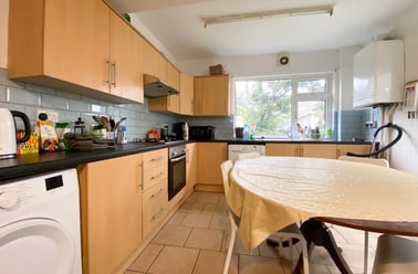 Cathays, Cardiff - Image 2