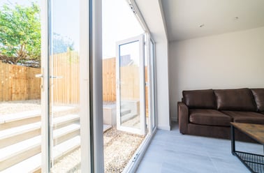 Roath, Plasnewydd, Cardiff - Image 2