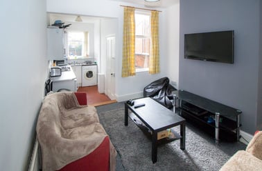 Avenue Road Extension, Knighton, Leicester - Image 3