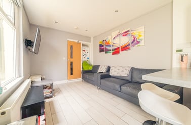 Cathays, Cardiff - Image 3