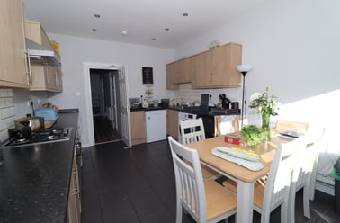 Roath, Plasnewydd, Cardiff - Image 2